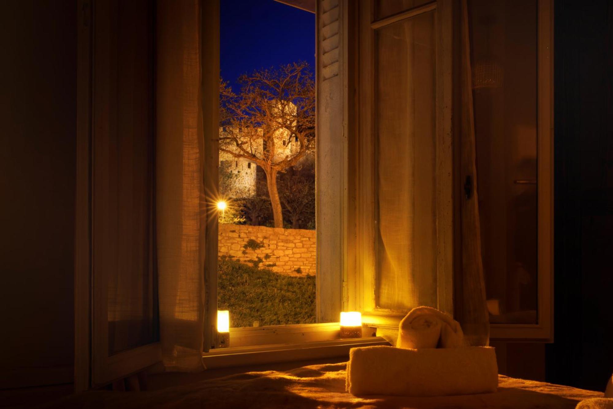 Le Pied A Terre De La Cite - Parking Au Pied De La Cite Διαμέρισμα Καρκασόν Δωμάτιο φωτογραφία